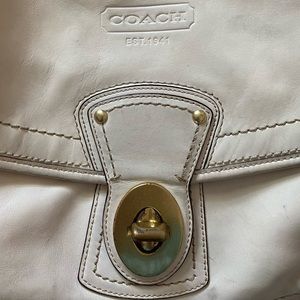 Medium size Coach shoulder bag